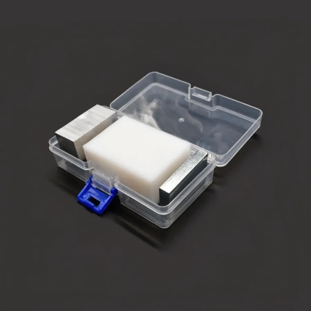 Набор тел равной массы (сталь, алюминий, пластик) бруски